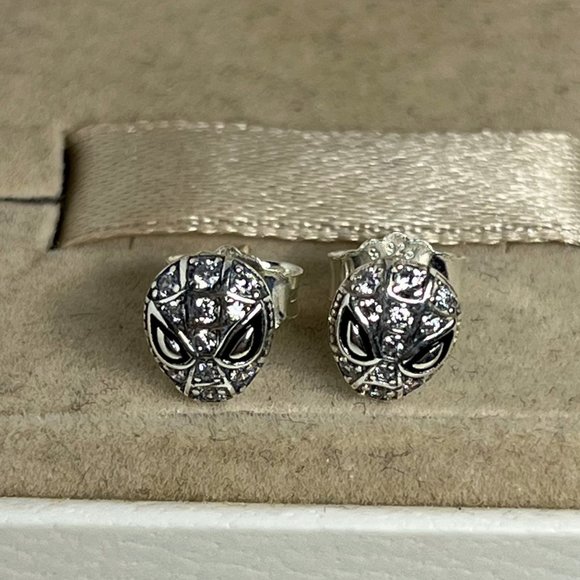 Pandora Marvel Spider-Man Mask Pavé Stud Earrings - Picture 2 of 4